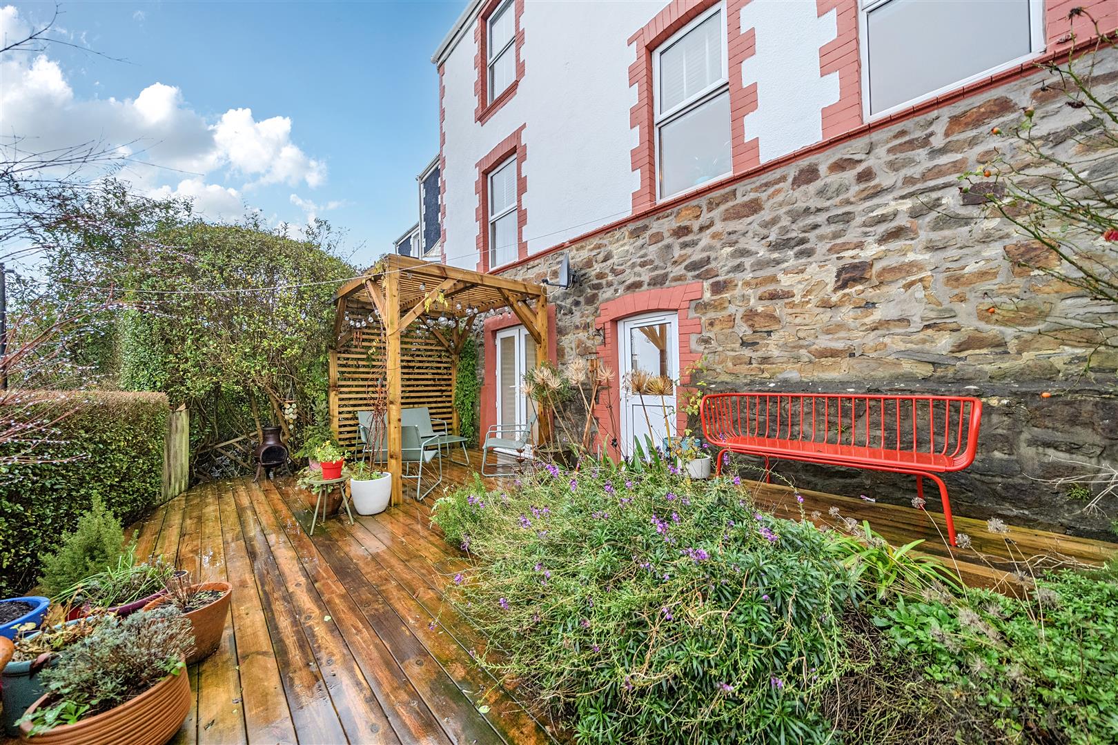 Bryn Y Don Road, Mount Pleasant, Swansea, SA1 6YA